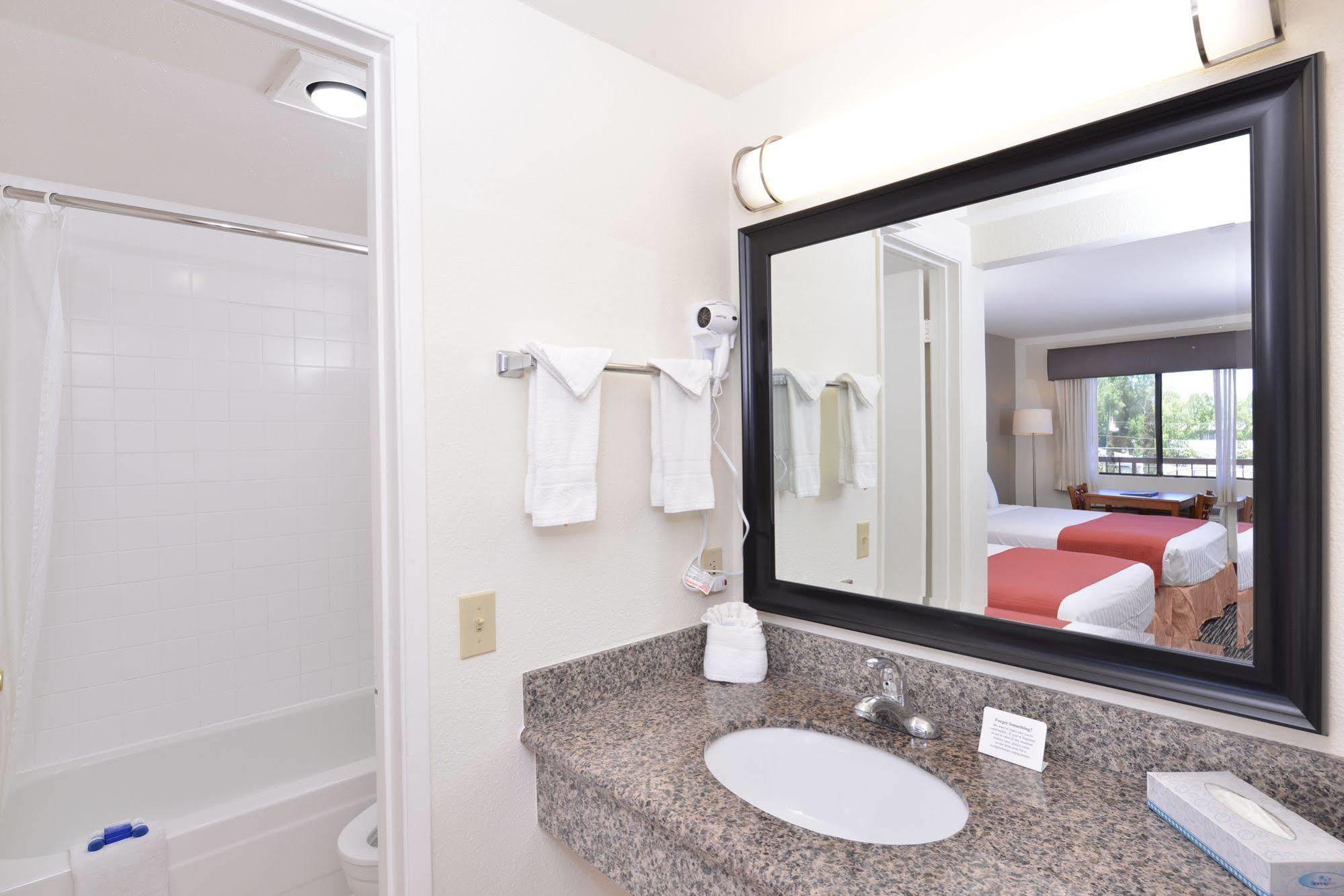 Pleasant Inn San Diego Phòng bức ảnh